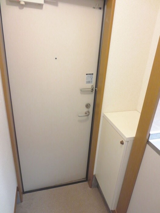 物件内観写真16　(玄関)