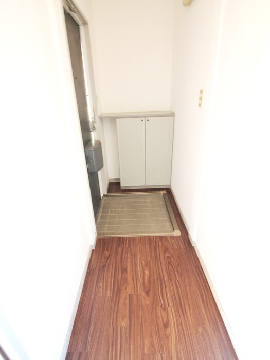 物件内観写真15　(廊下)