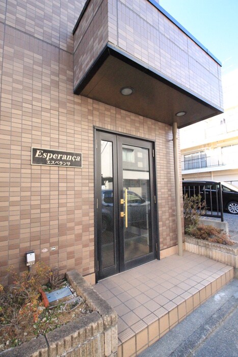 物件外観写真4　(エントランス部分)