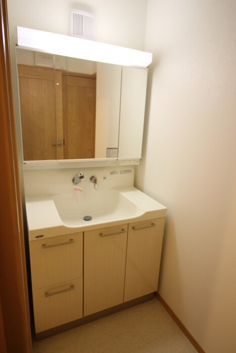 物件内観写真9　(洗面)