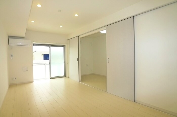 物件内観写真11　(室内からの展望)