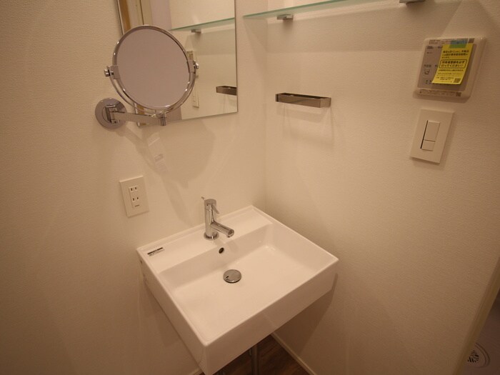 物件内観写真13　(洗面)