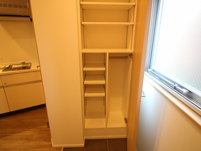 物件内観写真18　(靴箱)