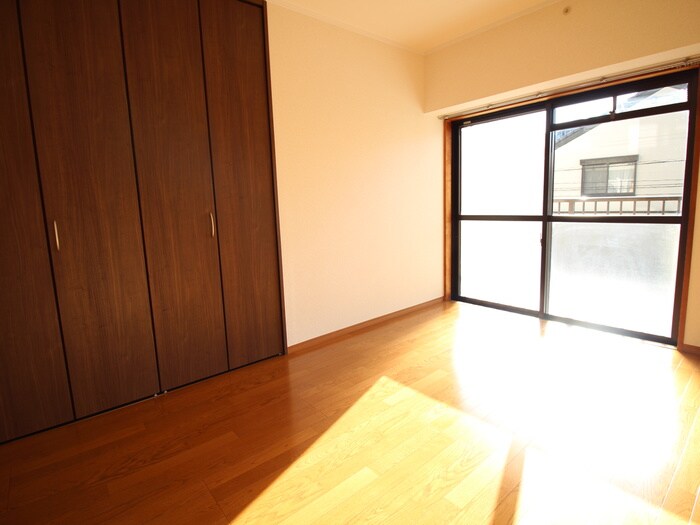 物件内観写真9　(室内からの展望)