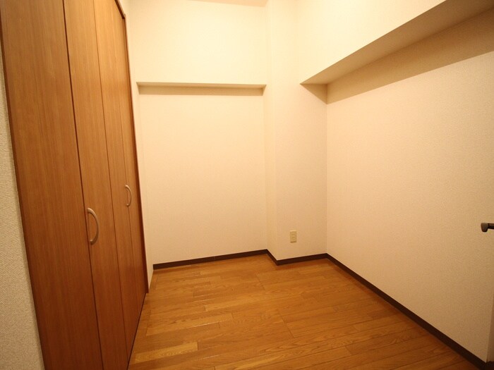 物件内観写真10　(居室)