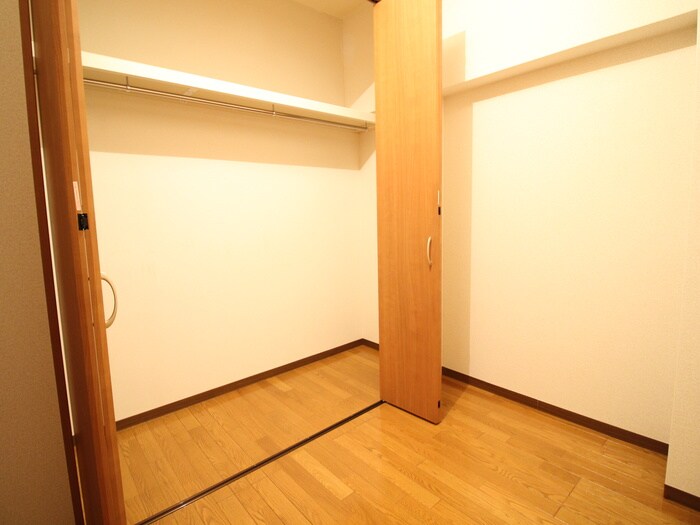 物件内観写真12　(収納)