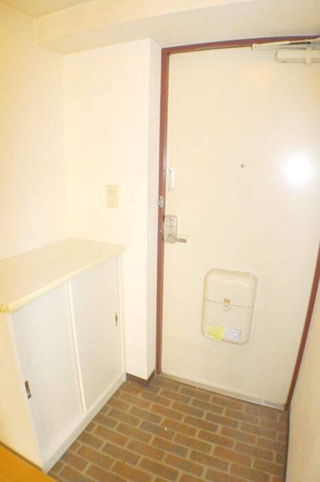 物件内観写真19　(玄関)