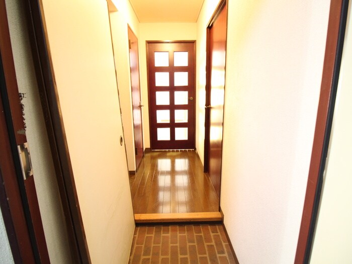 物件内観写真19　(廊下)