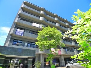 ルネス・アンティ－ム外観写真