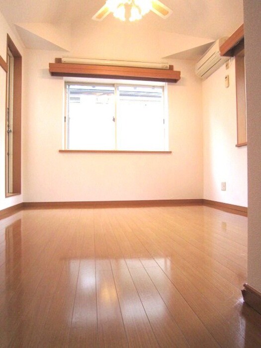 物件内観写真7　(居室)