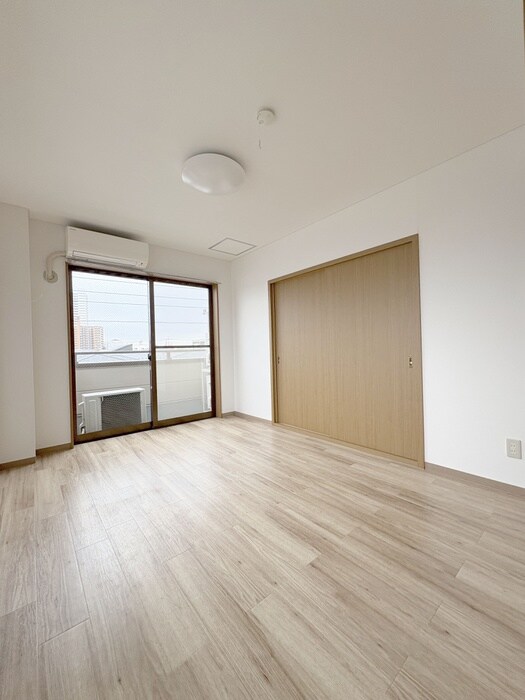 物件内観写真7　(居室)