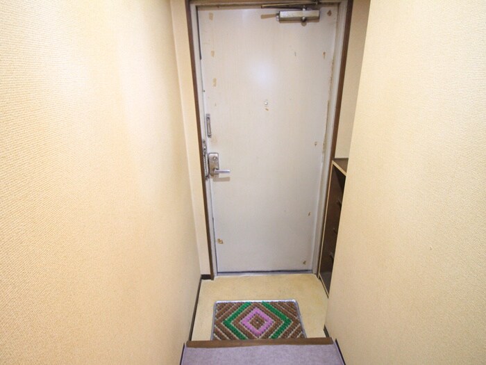 物件内観写真17　(玄関)