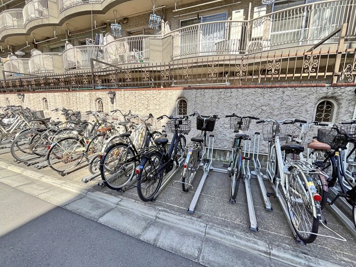 カーサ錦糸町(418)の駐輪場