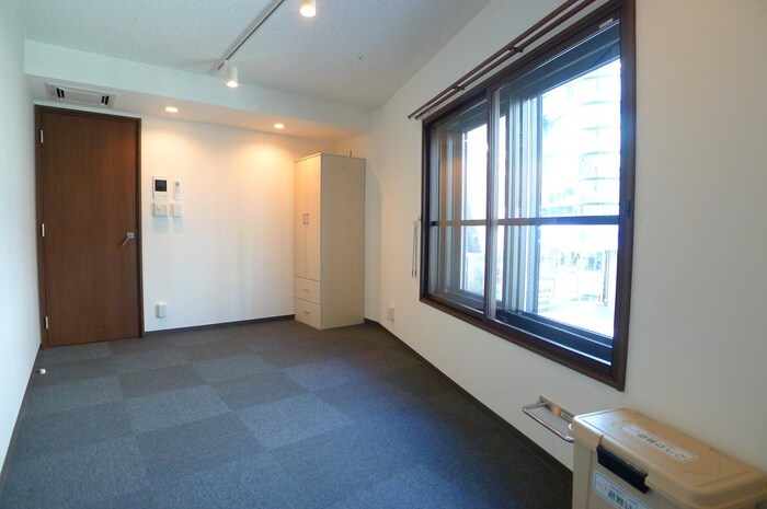 物件内観写真19　(室内からの展望)