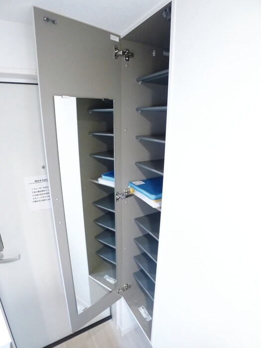 物件内観写真18　(靴箱)