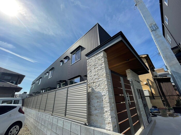 物件外観写真1　(外観写真)