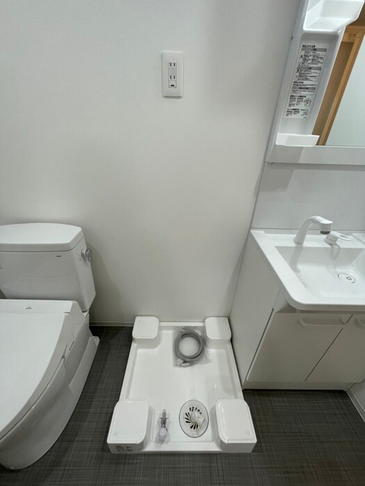 物件内観写真13　(洗濯機置場)