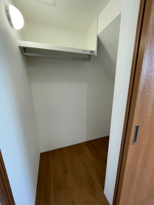 物件内観写真14　(収納)