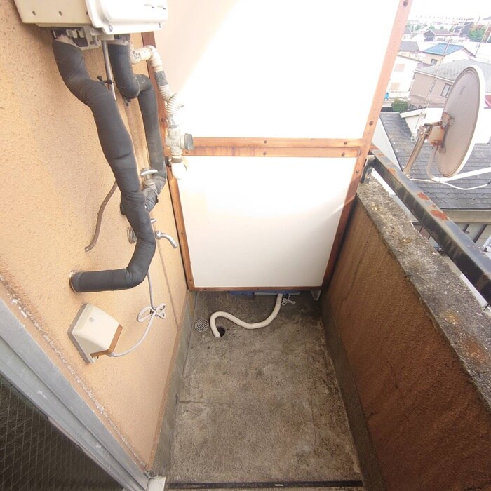 物件内観写真13　(洗濯機置場)