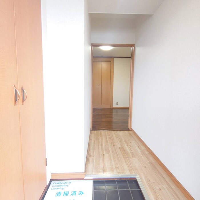 物件内観写真16　(廊下)