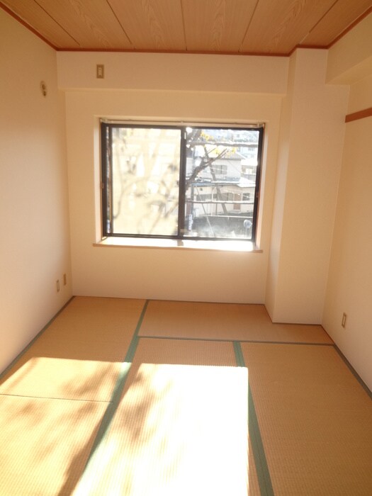 物件内観写真10　(居室)