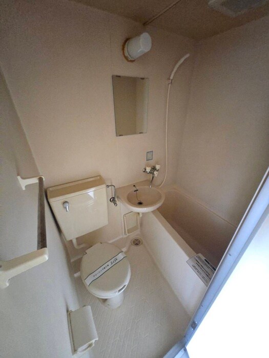 物件内観写真16　(トイレ)