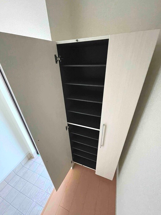 物件内観写真18　(靴箱)