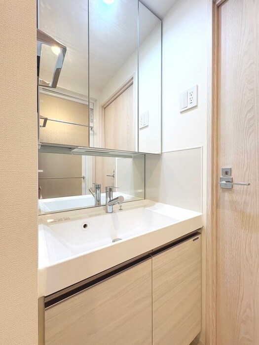 物件内観写真16　(洗面)