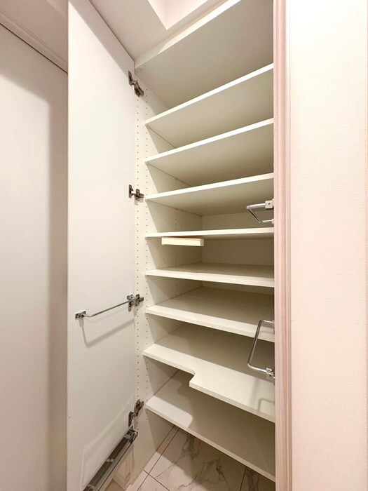 物件内観写真19　(靴箱)