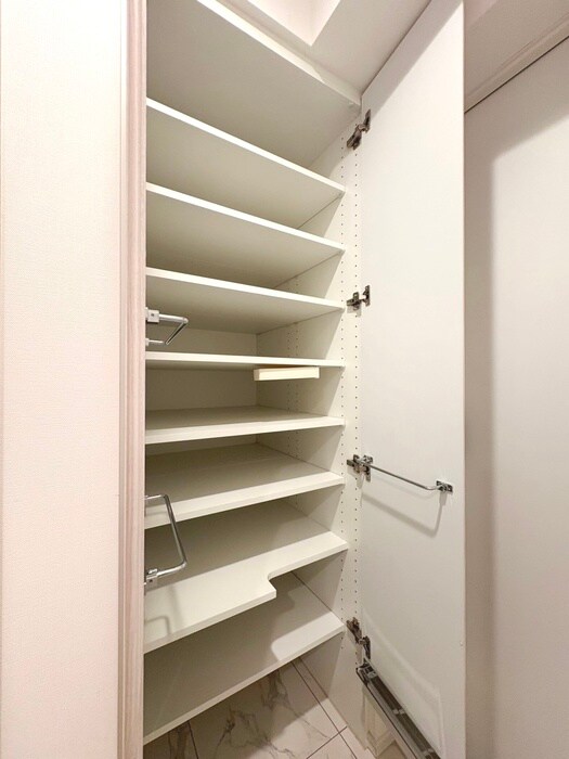 物件内観写真19　(靴箱)