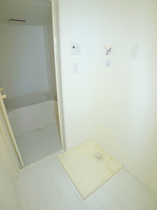 物件内観写真19　(洗濯機置場)