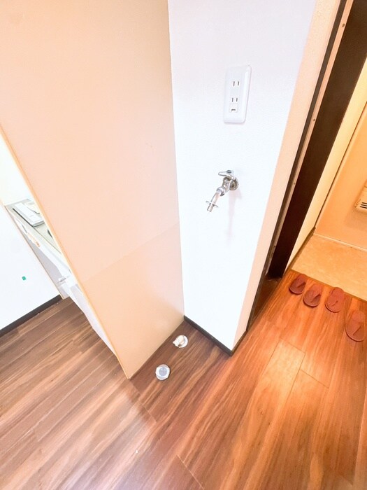 物件内観写真11　(洗濯機置場)