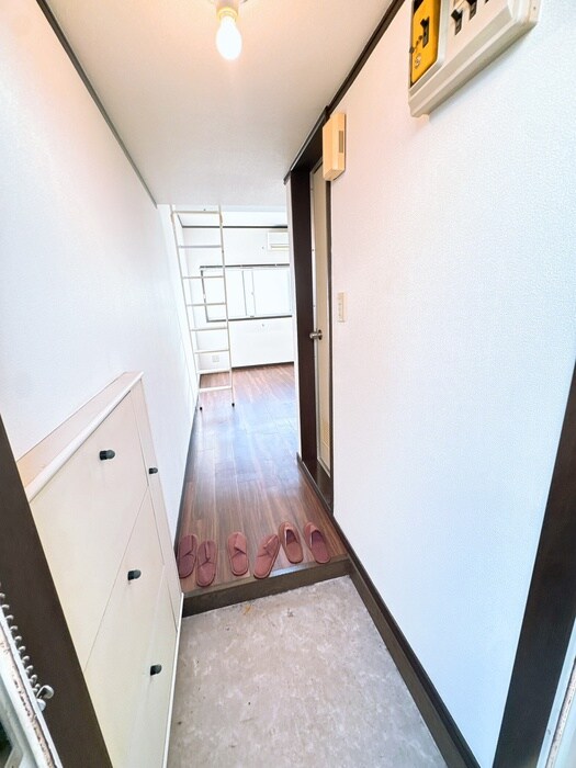 物件内観写真15　(廊下)