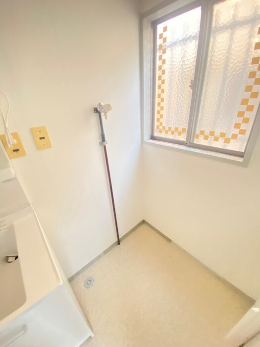 物件内観写真13　(洗濯機置場)