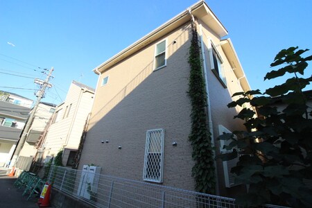 アザーレ渋谷本町外観写真