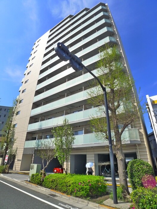 コンフォリア・リヴ千住の外観写真