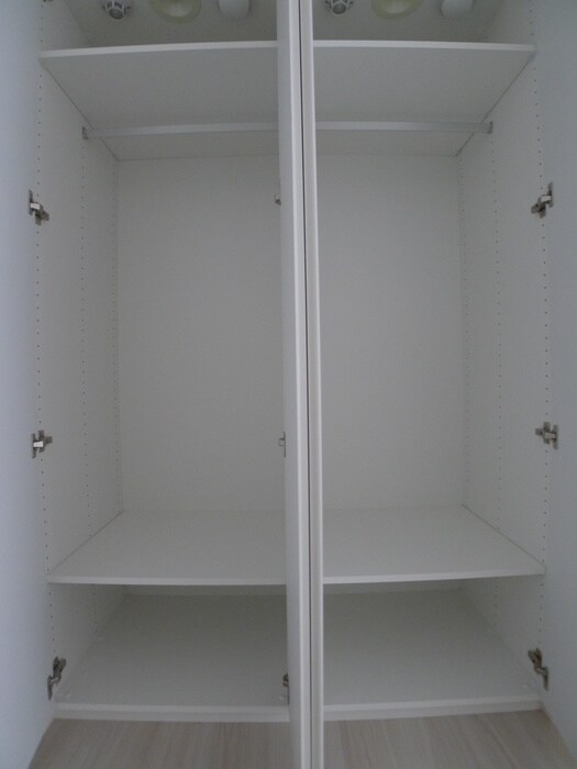 コンフォリア・リヴ千住の靴箱