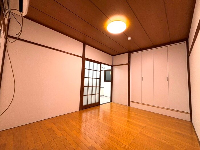 物件内観写真8　(居室)