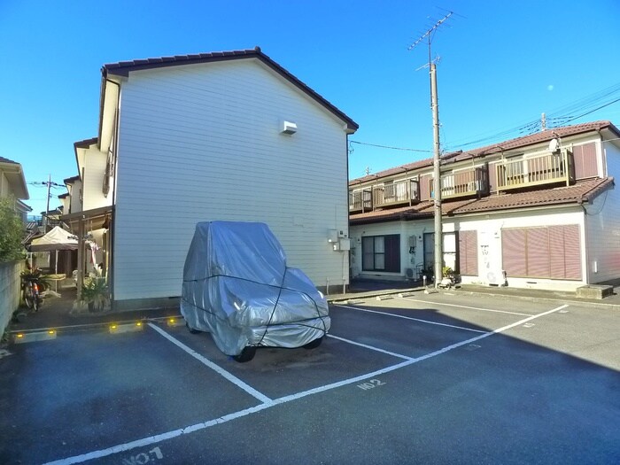 物件外観写真4　(駐車場)