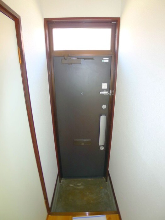 物件内観写真15　(玄関)