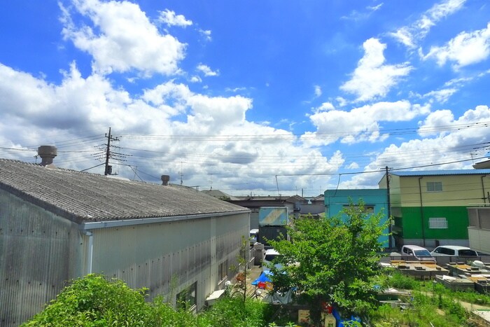 物件内観写真16　(室内からの展望)