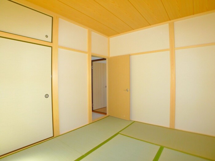 物件内観写真18　(居室)