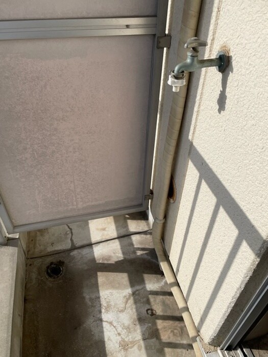 物件内観写真12　(洗濯機置場)