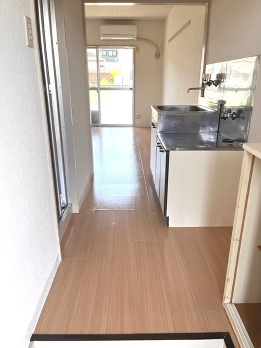 物件内観写真18　(廊下)