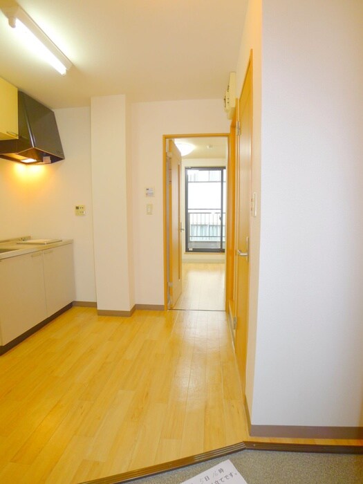 物件内観写真17　(廊下)