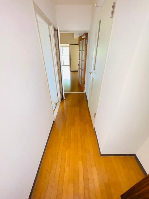 物件内観写真17　(廊下)