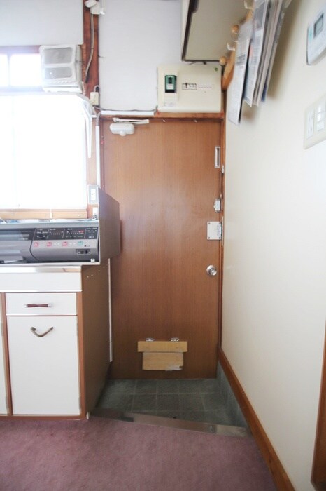 物件内観写真14　(玄関)