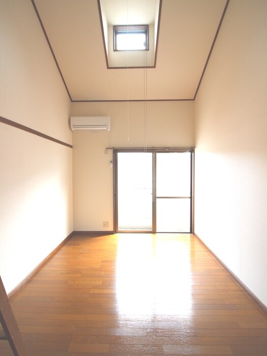 物件内観写真13　(居室)