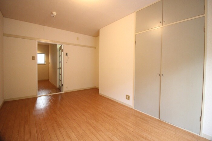 物件内観写真19　(居室)
