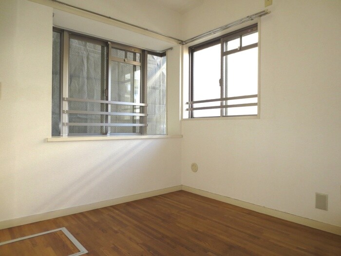 物件内観写真12　(居室)